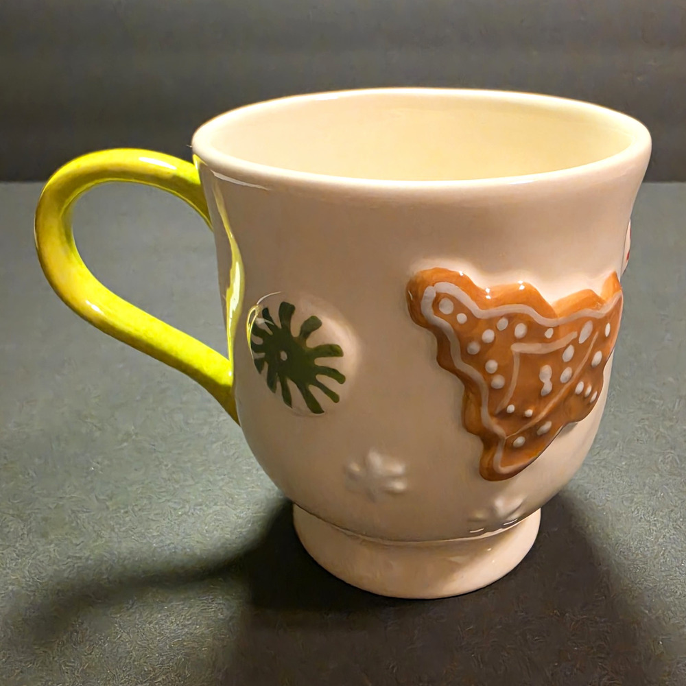 Anthropologie Holiday Gingerbread Man Ceramic Coffee Mug 12 oz White Yellow